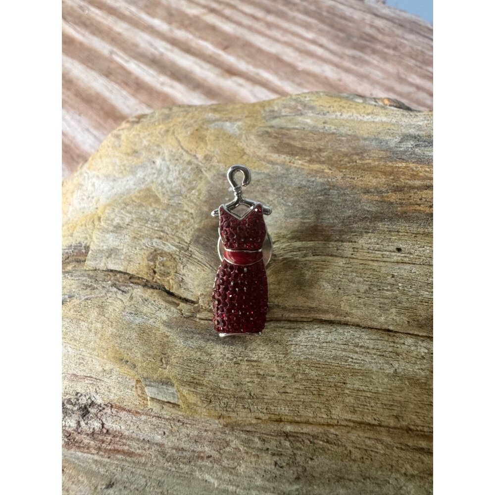 Vintage Swarovski Signed Swan Red Dress On Hanger Tack Pin - Picture 4 of 12